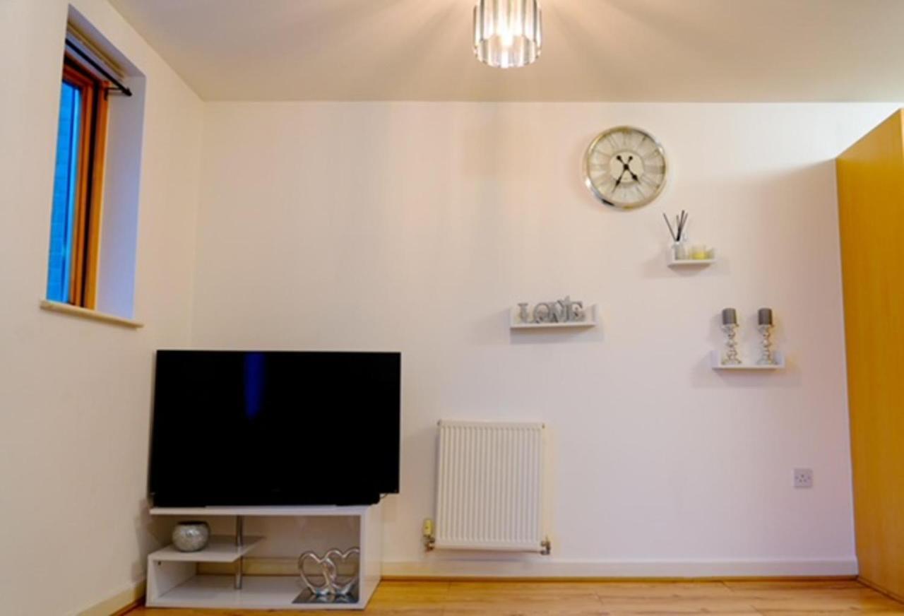 1 Bed - Sleeps 2 - 7 Min Walk To Hackney Station Apartment London Exterior photo